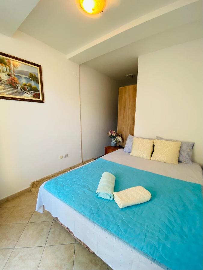 Miomir Perazic Apartments Петровац Экстерьер фото