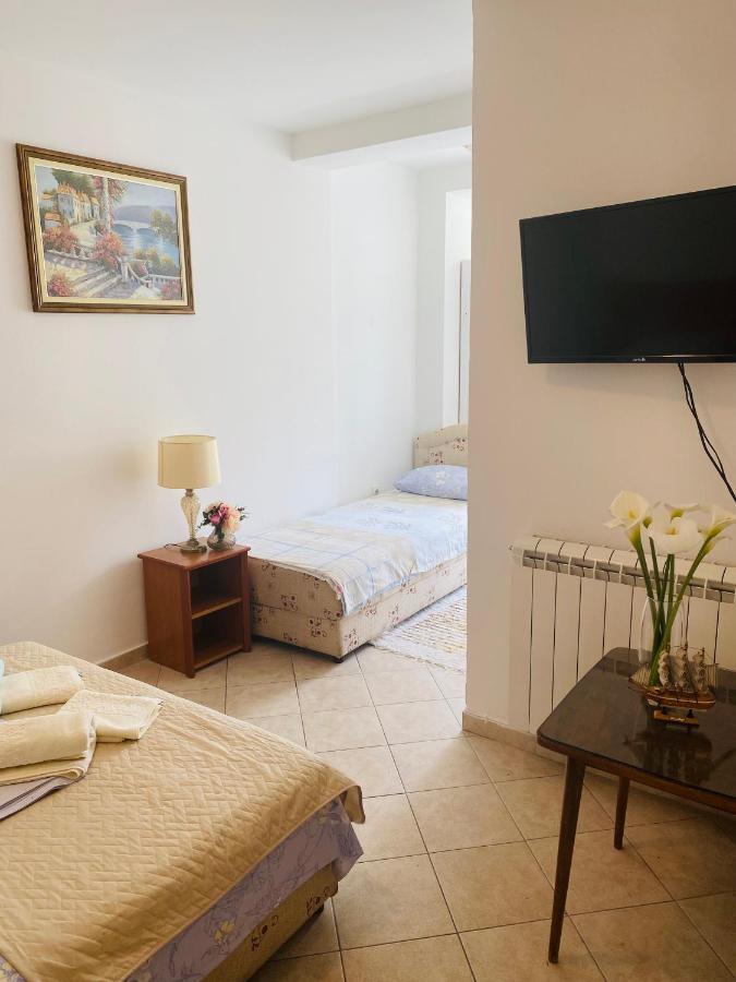 Miomir Perazic Apartments Петровац Экстерьер фото