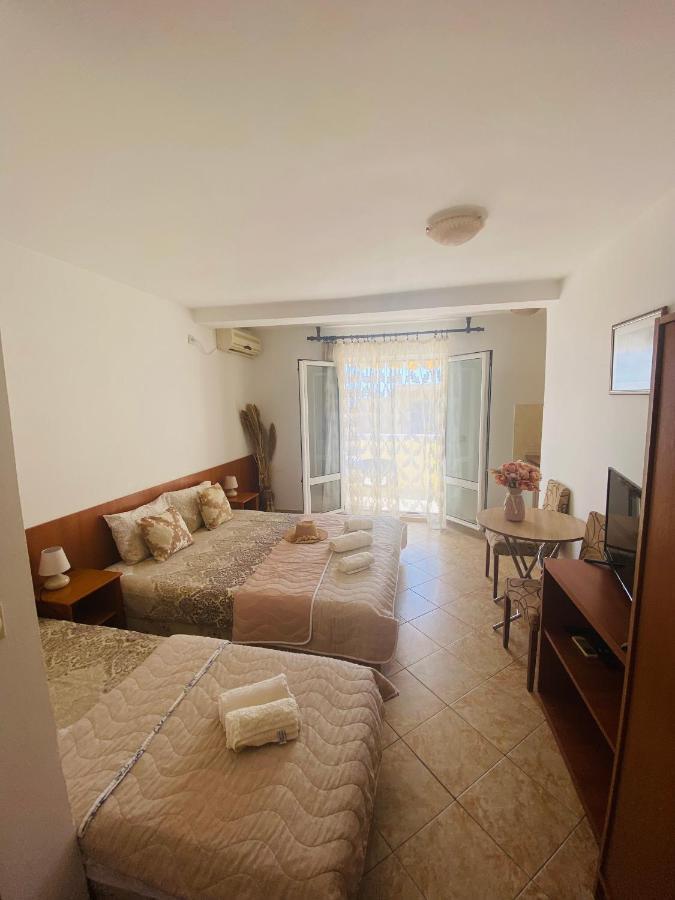 Miomir Perazic Apartments Петровац Экстерьер фото