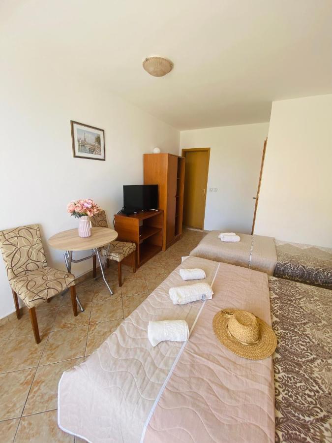 Miomir Perazic Apartments Петровац Экстерьер фото