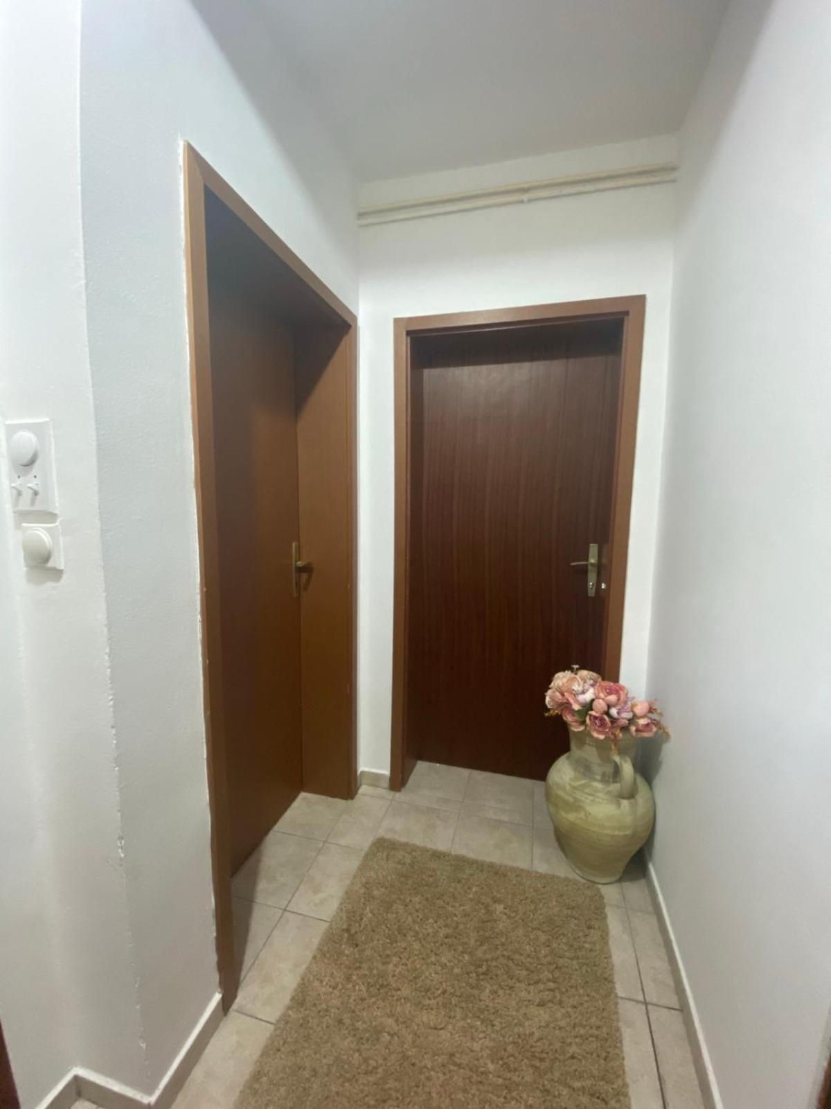Miomir Perazic Apartments Петровац Экстерьер фото