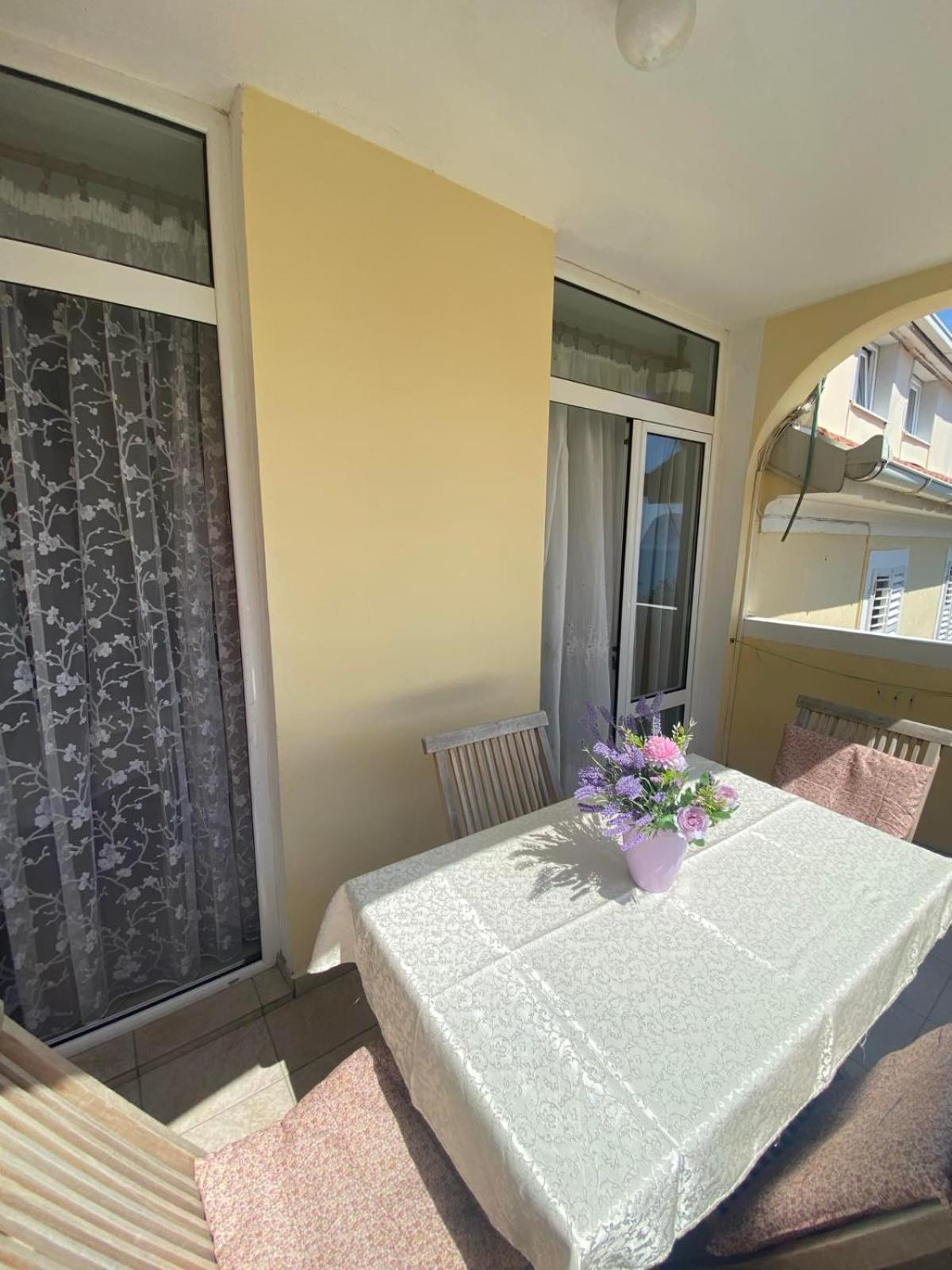Miomir Perazic Apartments Петровац Экстерьер фото